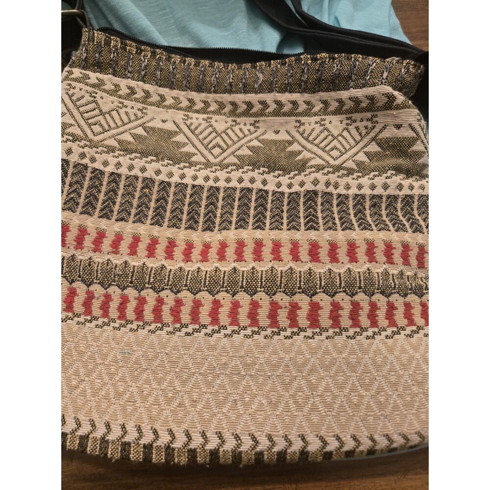 Catori Geometric Aztec Crossbody Bag Medium Zip, Adjustable Strap, Pockets - Picture 4 of 8